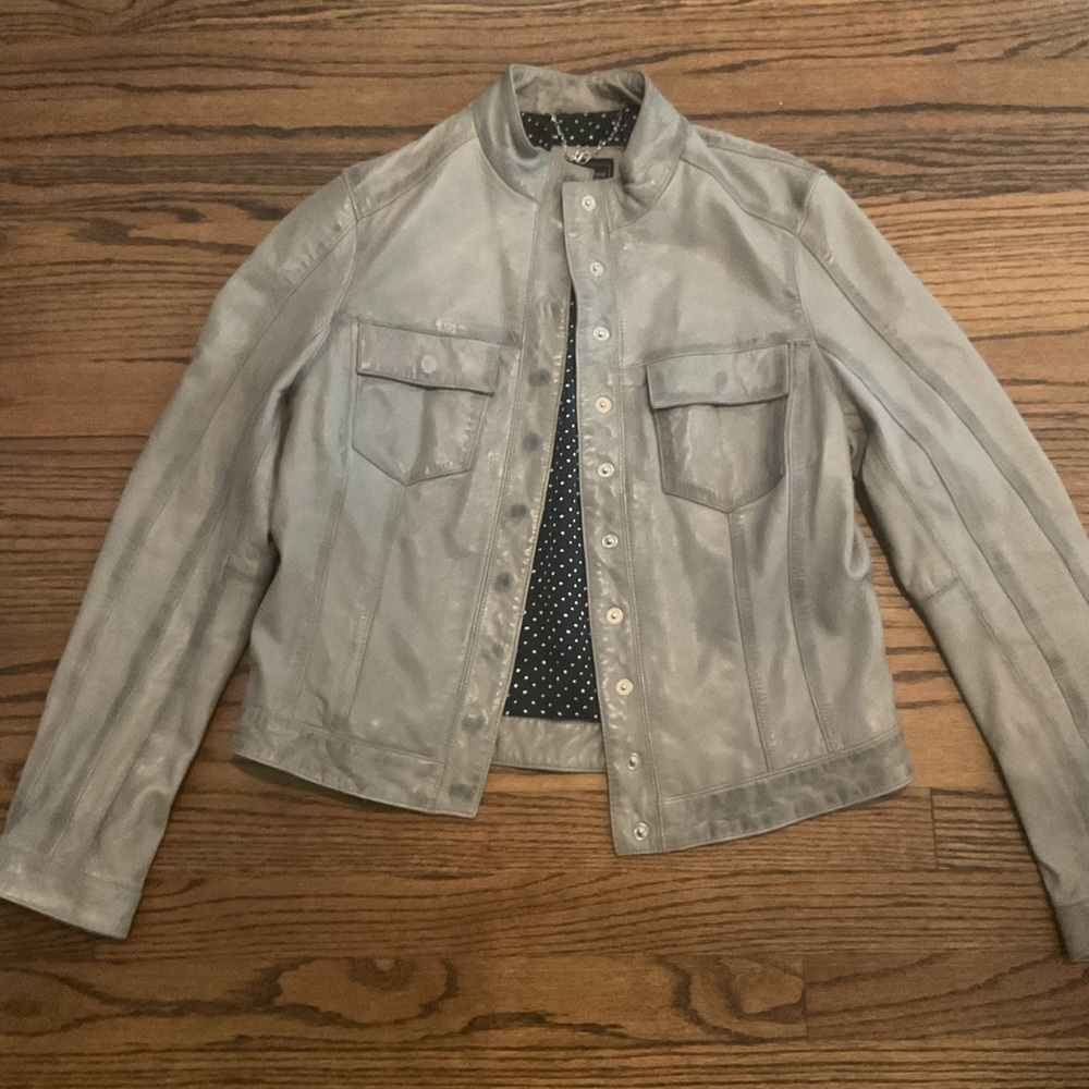 Elegant Women's Gray Leather Jacket